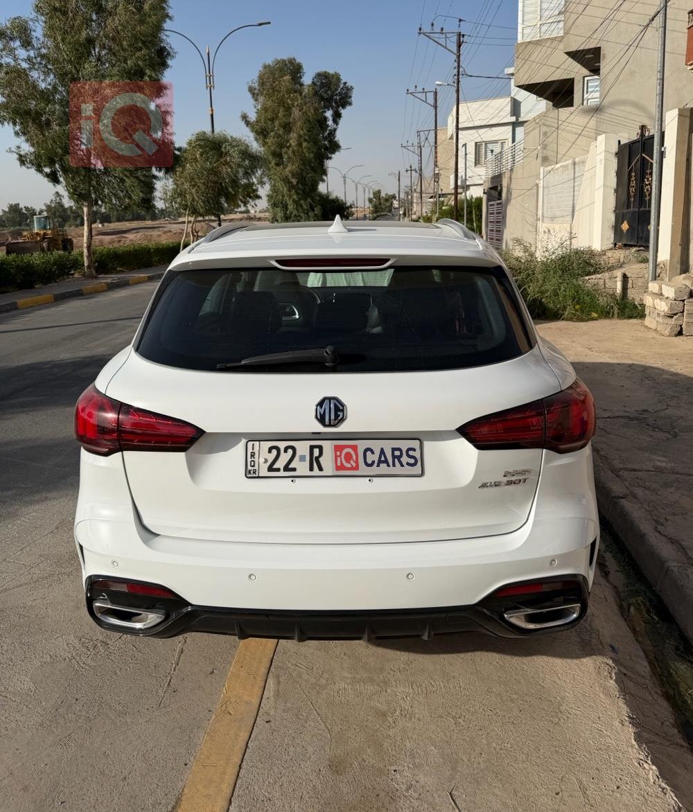 ام جي HS
